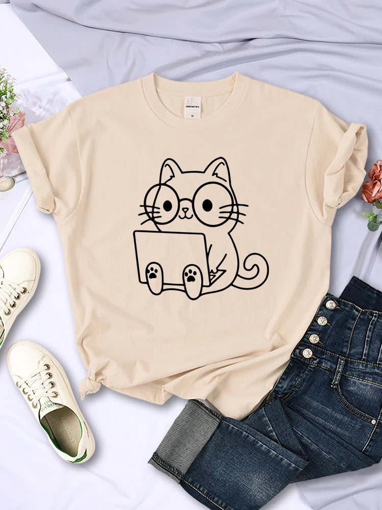 Cat Study T-Shirt